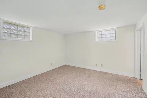 Bedroom - 3319 De Forest Dr, Cincinnati, OH 45209 photo 5 of 5