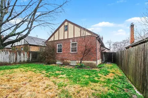 Exterior - 3319 De Forest Dr, Cincinnati, OH 45209 photo 6 of 6