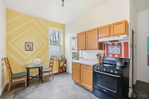 Kitchen - 4309 Vine St, Cincinnati, OH 45217 photo 3 of 8