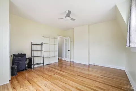 Bedroom - 4309 Vine St, Cincinnati, OH 45217 photo 6 of 6
