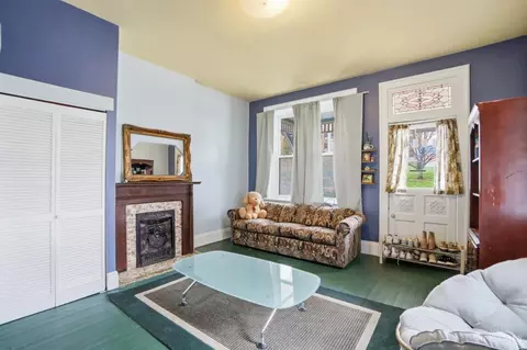 Living - 4309 Vine St, Cincinnati, OH 45217 photo 1 of 7