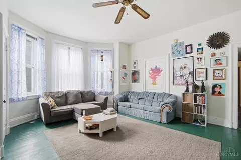 Living - 4309 Vine St, Cincinnati, OH 45217 photo 3 of 7