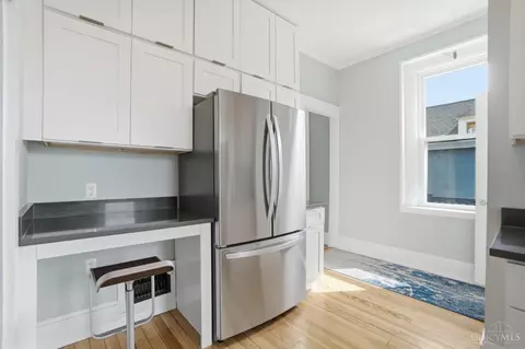 Kitchen - 4309 Vine St, Cincinnati, OH 45217 photo 8 of 8