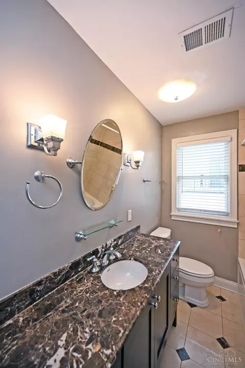 Bath - 3425 Berry Ave, Cincinnati, OH 45208 photo 1 of 2