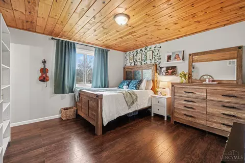 Bedroom - 9864 Baughman Rd, Harrison, OH 45030 photo 5 of 6