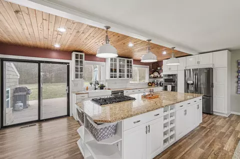 Kitchen - 9864 Baughman Rd, Harrison, OH 45030 photo 2 of 3