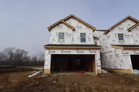 7253 Grandway Dr, West Chester, OH 45069