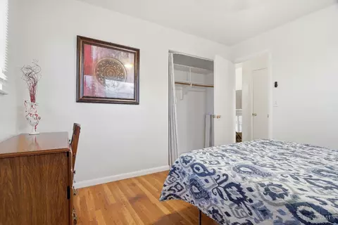 Bedroom - 3617 Fieldcrest Dr, Cincinnati, OH 45211 photo 2 of 8