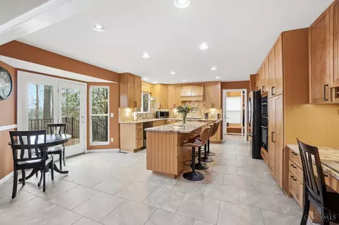 Kitchen - 789 Dorgene Ln, Cincinnati, OH 45244 photo 1 of 11