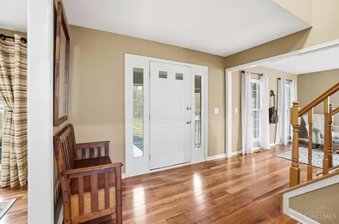 Entry Way - 789 Dorgene Ln, Cincinnati, OH 45244 photo 1 of 5