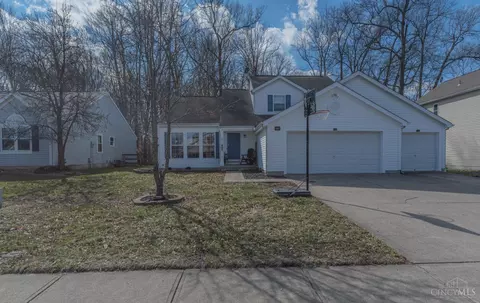 6084 Weber Oaks Dr, Loveland, OH 45140