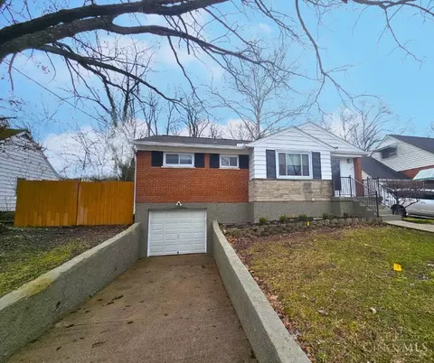 1055 Hempstead Dr, Cincinnati, OH 45231