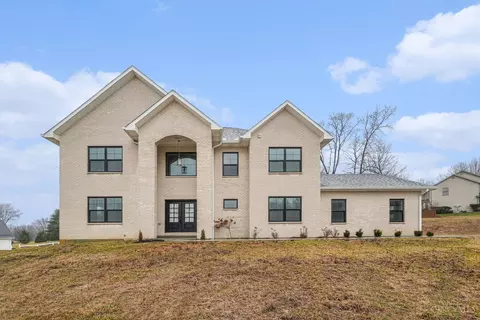 1324 Northwoods Dr, Hillsboro, OH 45133