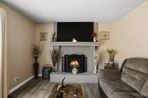 Living - 1006 Hearthstone Dr, Cincinnati, OH 45231 photo 3 of 3