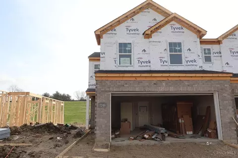 7248 Grandway Dr, West Chester, OH 45069