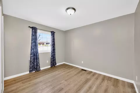 Bedroom - 11839 Hamlet Rd, Forest Park, OH 45240 photo 5 of 6