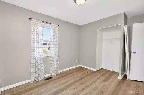 Bedroom - 11839 Hamlet Rd, Forest Park, OH 45240 photo 3 of 6