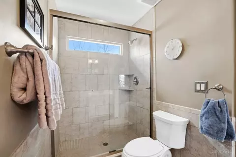 Bath - 6803 Haven Ct, Mason, OH 45040 photo 12 of 13