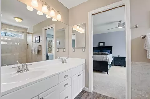Bath - 6803 Haven Ct, Mason, OH 45040 photo 11 of 13