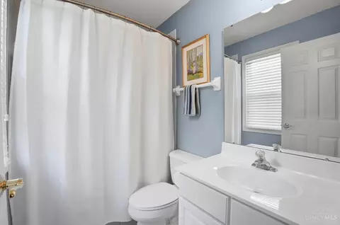 Bath - 6803 Haven Ct, Mason, OH 45040 photo 7 of 13