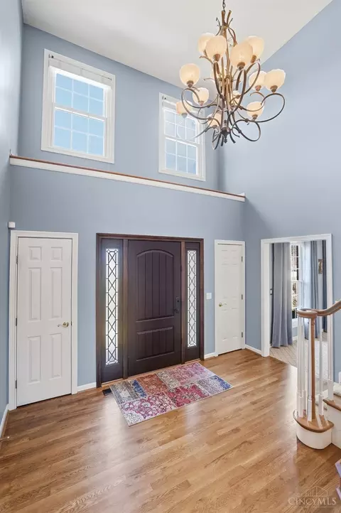 Entry Way - 6803 Haven Ct, Mason, OH 45040 photo 2 of 8