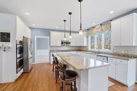 Kitchen - 6803 Haven Ct, Mason, OH 45040 photo 2 of 7