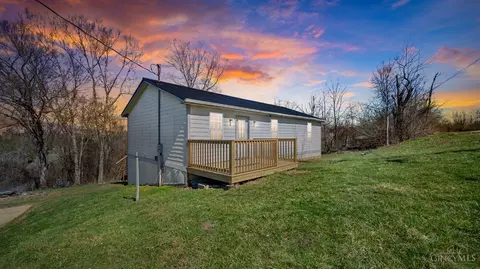 2238 Old State Rd, Manchester, OH 45144