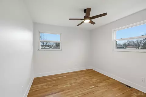 Bedroom - 1676 Laval Dr, Cincinnati, OH 45255 photo 6 of 10