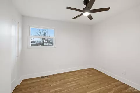 Bedroom - 1676 Laval Dr, Cincinnati, OH 45255 photo 4 of 10