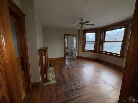 Living - 3339 Spokane Ave, Cincinnati, OH 45207 photo 4 of 5