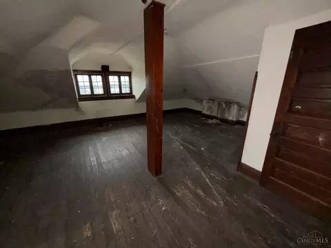 Bedroom - 3339 Spokane Ave, Cincinnati, OH 45207 photo 3 of 5