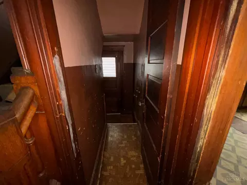 Entry Way - 3339 Spokane Ave, Cincinnati, OH 45207 photo 7 of 9
