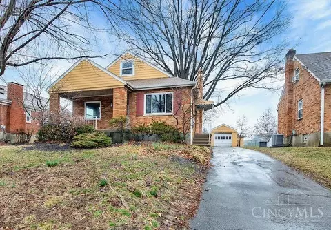 7034 East Ave, Silverton, OH 45236