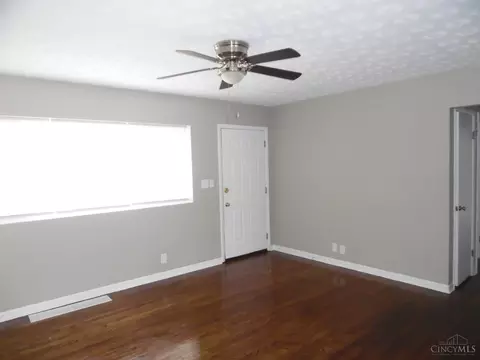 Living - 751 Springvale Dr, Hamilton, OH 45013 photo 1 of 2