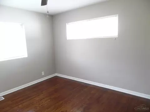 Bedroom - 751 Springvale Dr, Hamilton, OH 45013 photo 3 of 6