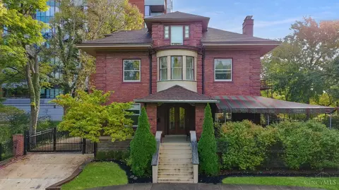 2100 St James Ave, Cincinnati, OH 45206