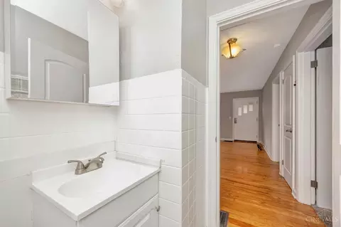 Entry Way - 2192 Pinney Ln, Cincinnati, OH 45231 photo 1 of 1