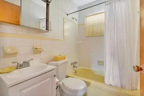 9369 Ranchill Dr, Cincinnati, OH 45231 photo 29