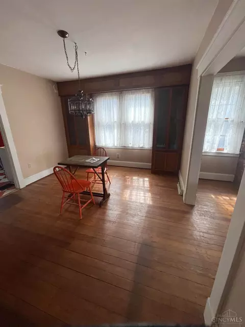 Dining - 3666 Burch Ave, Cincinnati, OH 45208 photo 1 of 2