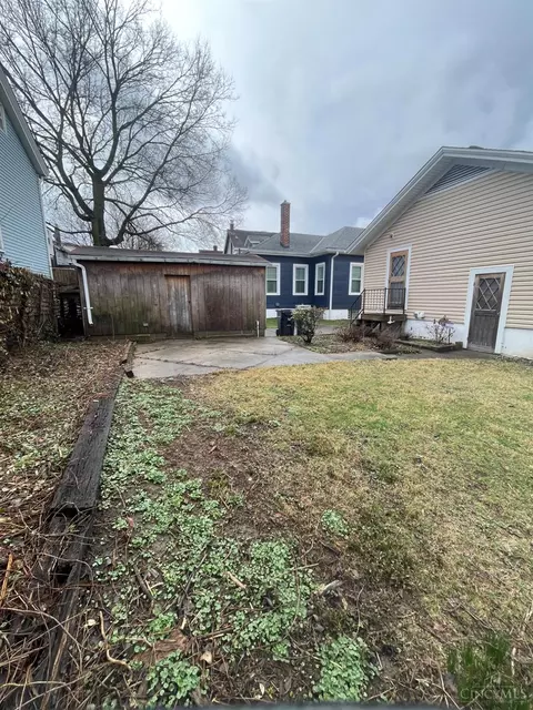 Exterior - 3666 Burch Ave, Cincinnati, OH 45208 photo 4 of 5