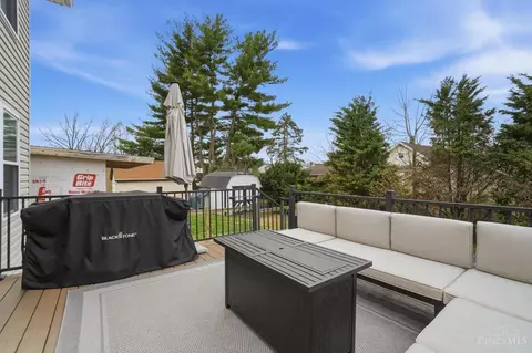 Exterior - 3723 Carlton Ave, Fairfax, OH 45227 photo 7 of 10