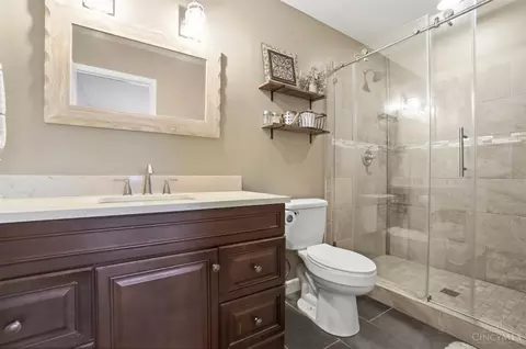Bath - 3723 Carlton Ave, Fairfax, OH 45227 photo 2 of 4
