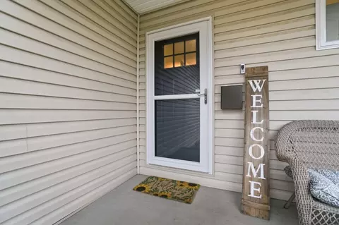 Entry Way - 3723 Carlton Ave, Fairfax, OH 45227 photo 1 of 3