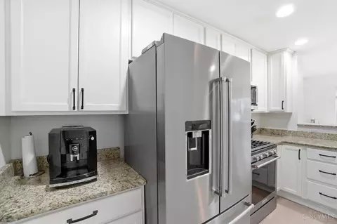 Kitchen - 3723 Carlton Ave, Fairfax, OH 45227 photo 3 of 6