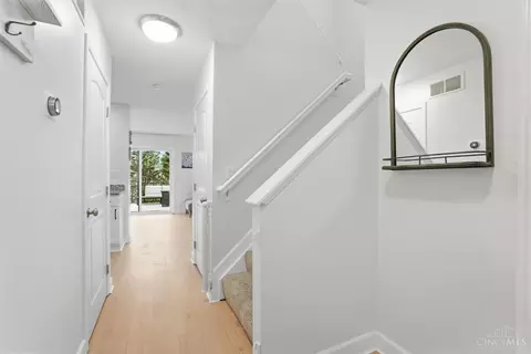 Entry Way - 3723 Carlton Ave, Fairfax, OH 45227 photo 3 of 3