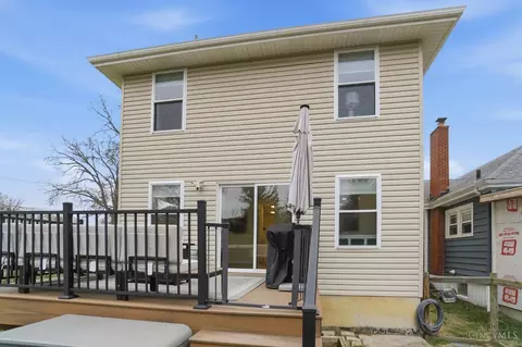 Exterior - 3723 Carlton Ave, Fairfax, OH 45227 photo 3 of 10