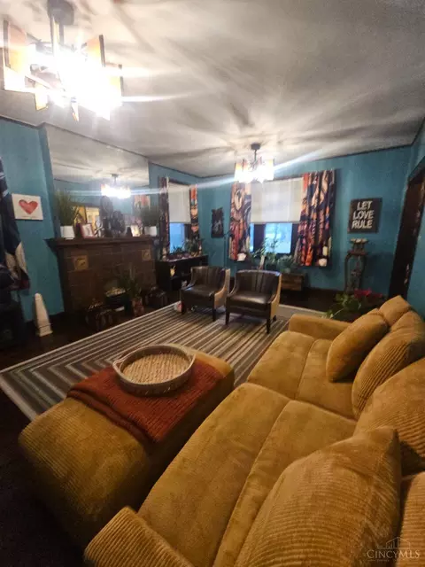 Living - 3936 Dickson Ave, Cincinnati, OH 45229 photo 2 of 2