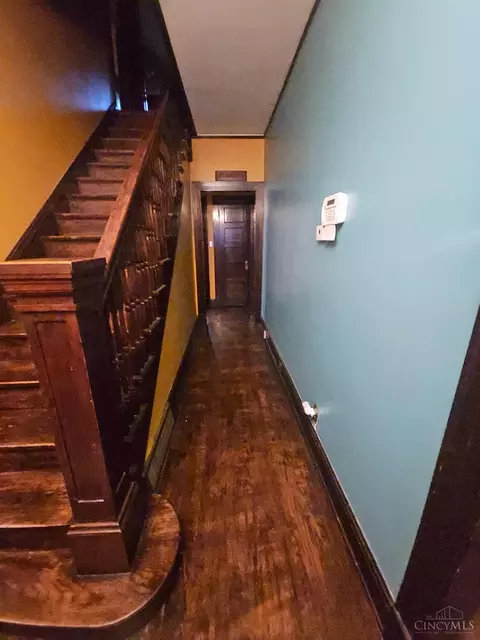 Entry Way - 3936 Dickson Ave, Cincinnati, OH 45229 photo 5 of 5