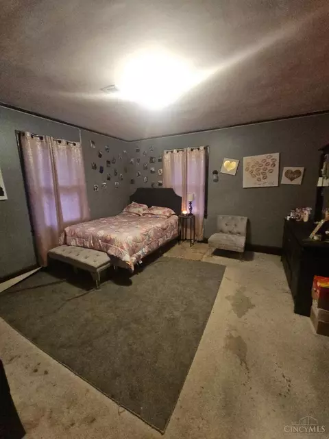 Bedroom - 3936 Dickson Ave, Cincinnati, OH 45229 photo 4 of 5
