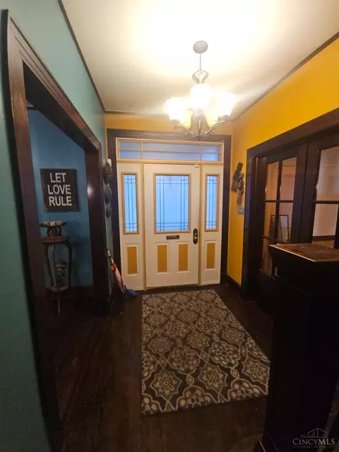 Entry Way - 3936 Dickson Ave, Cincinnati, OH 45229 photo 1 of 5
